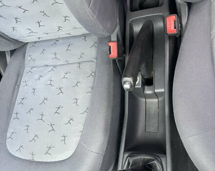 Чорний Шкода Фабія, об'ємом двигуна 1.4 л та пробігом 289 тис. км за 3470 $, фото 65 на Automoto.ua