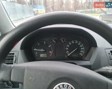 Черный Шкода Фабия, объемом двигателя 1.9 л и пробегом 330 тыс. км за 3500 $, фото 6 на Automoto.ua