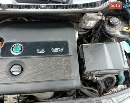 Черный Шкода Фабия, объемом двигателя 1.39 л и пробегом 220 тыс. км за 4800 $, фото 16 на Automoto.ua