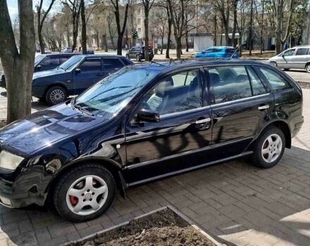 Чорний Шкода Фабія, об'ємом двигуна 1.4 л та пробігом 213 тис. км за 3999 $, фото 5 на Automoto.ua