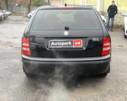 Черный Шкода Фабия, объемом двигателя 1.4 л и пробегом 308 тыс. км за 3390 $, фото 5 на Automoto.ua