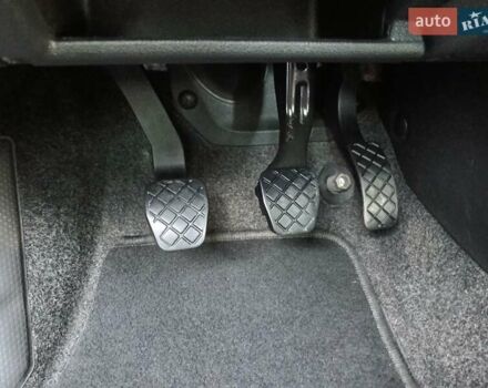 Черный Шкода Фабия, объемом двигателя 1.4 л и пробегом 225 тыс. км за 4800 $, фото 54 на Automoto.ua