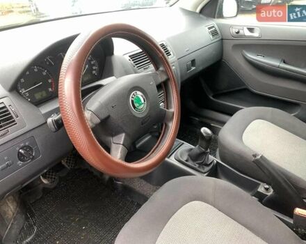 Черный Шкода Фабия, объемом двигателя 1.4 л и пробегом 308 тыс. км за 3390 $, фото 24 на Automoto.ua