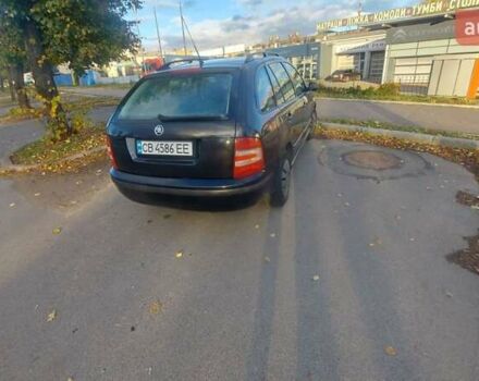 Черный Шкода Фабия, объемом двигателя 1.39 л и пробегом 320 тыс. км за 3899 $, фото 2 на Automoto.ua