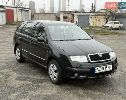 Черный Шкода Фабия, объемом двигателя 1.4 л и пробегом 233 тыс. км за 3800 $, фото 3 на Automoto.ua