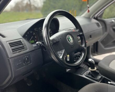 Черный Шкода Фабия, объемом двигателя 1.4 л и пробегом 230 тыс. км за 3999 $, фото 14 на Automoto.ua