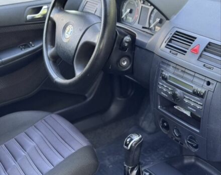 Шкода Фабия 2004 в Тернополе на Automoto.ua Черный Шкода Фабия, объемом двигателя 1.4 л и пробегом 261 тыс. км за 3950 $, фото 16 на Automoto.ua