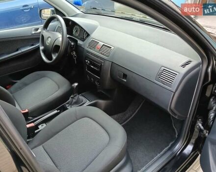 Черный Шкода Фабия, объемом двигателя 1.4 л и пробегом 225 тыс. км за 4800 $, фото 50 на Automoto.ua