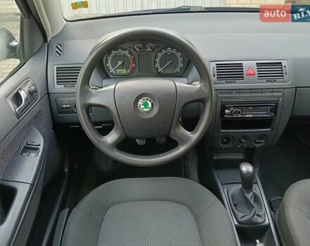 Черный Шкода Фабия, объемом двигателя 1.4 л и пробегом 225 тыс. км за 4800 $, фото 41 на Automoto.ua