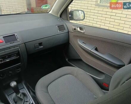 Черный Шкода Фабия, объемом двигателя 1.4 л и пробегом 225 тыс. км за 4800 $, фото 64 на Automoto.ua