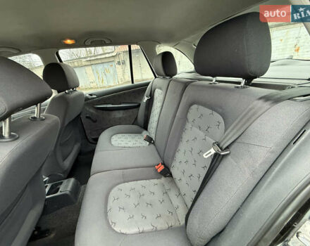 Черный Шкода Фабия, объемом двигателя 1.4 л и пробегом 233 тыс. км за 3800 $, фото 6 на Automoto.ua