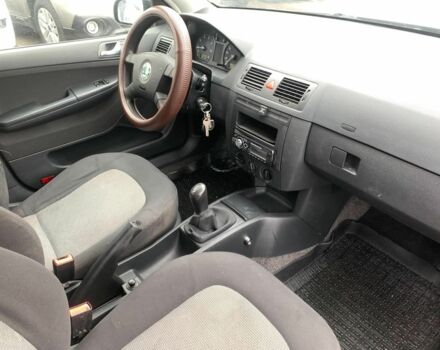 Черный Шкода Фабия, объемом двигателя 1.4 л и пробегом 308 тыс. км за 3390 $, фото 31 на Automoto.ua