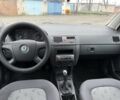 Черный Шкода Фабия, объемом двигателя 1.4 л и пробегом 233 тыс. км за 3800 $, фото 5 на Automoto.ua