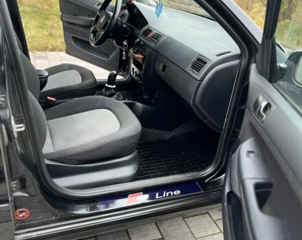 Черный Шкода Фабия, объемом двигателя 1.4 л и пробегом 230 тыс. км за 3999 $, фото 19 на Automoto.ua