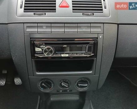 Черный Шкода Фабия, объемом двигателя 1.4 л и пробегом 225 тыс. км за 4800 $, фото 63 на Automoto.ua