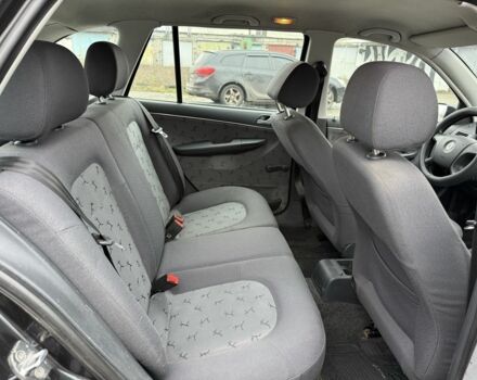 Черный Шкода Фабия, объемом двигателя 1.4 л и пробегом 233 тыс. км за 3800 $, фото 6 на Automoto.ua