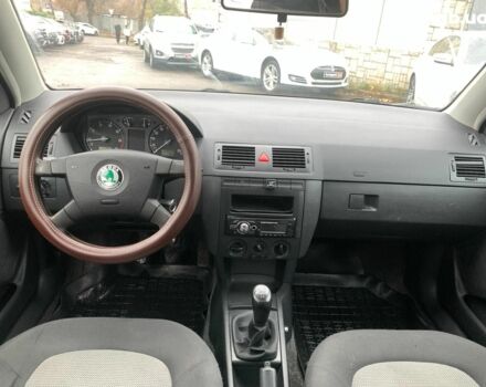 Черный Шкода Фабия, объемом двигателя 1.4 л и пробегом 308 тыс. км за 3390 $, фото 29 на Automoto.ua