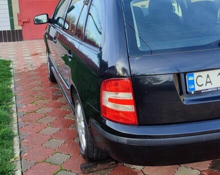 Черный Шкода Фабия, объемом двигателя 1.4 л и пробегом 367 тыс. км за 3500 $, фото 2 на Automoto.ua