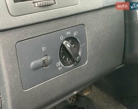 Черный Шкода Фабия, объемом двигателя 1.4 л и пробегом 308 тыс. км за 3390 $, фото 22 на Automoto.ua