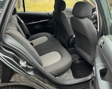 Черный Шкода Фабия, объемом двигателя 1.4 л и пробегом 230 тыс. км за 3999 $, фото 20 на Automoto.ua