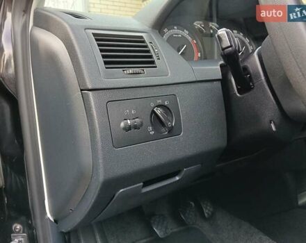 Черный Шкода Фабия, объемом двигателя 1.4 л и пробегом 225 тыс. км за 4800 $, фото 39 на Automoto.ua