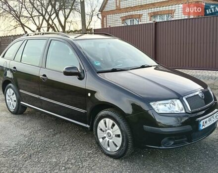 Черный Шкода Фабия, объемом двигателя 1.4 л и пробегом 225 тыс. км за 4800 $, фото 11 на Automoto.ua