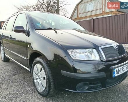 Черный Шкода Фабия, объемом двигателя 1.4 л и пробегом 225 тыс. км за 4800 $, фото 4 на Automoto.ua