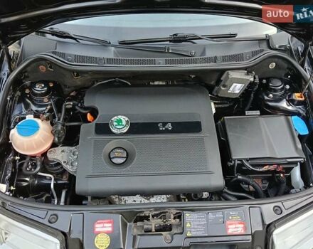 Черный Шкода Фабия, объемом двигателя 1.4 л и пробегом 225 тыс. км за 4800 $, фото 23 на Automoto.ua