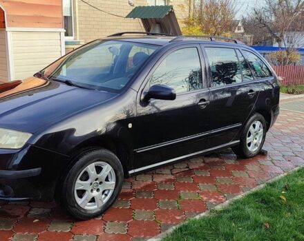 Черный Шкода Фабия, объемом двигателя 1.4 л и пробегом 367 тыс. км за 3500 $, фото 3 на Automoto.ua