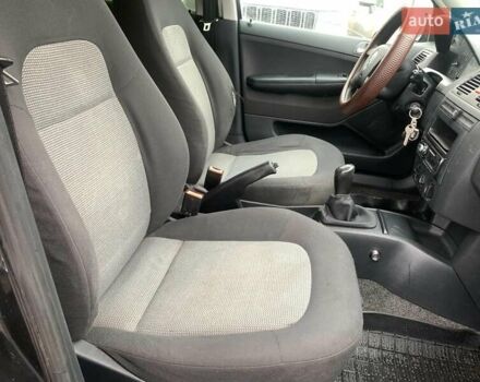 Черный Шкода Фабия, объемом двигателя 1.4 л и пробегом 308 тыс. км за 3390 $, фото 32 на Automoto.ua