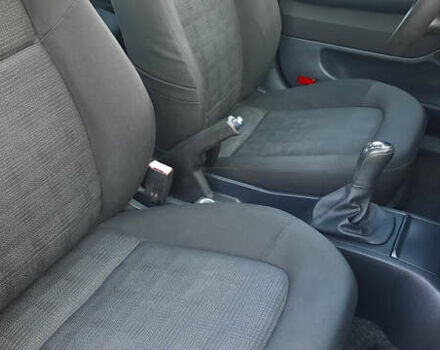 Черный Шкода Фабия, объемом двигателя 1.39 л и пробегом 168 тыс. км за 4600 $, фото 22 на Automoto.ua