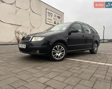 Черный Шкода Фабия, объемом двигателя 1.42 л и пробегом 262 тыс. км за 4200 $, фото 5 на Automoto.ua