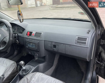 Черный Шкода Фабия, объемом двигателя 1.2 л и пробегом 245 тыс. км за 3450 $, фото 40 на Automoto.ua