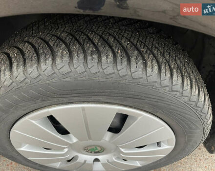 Черный Шкода Фабия, объемом двигателя 1.2 л и пробегом 245 тыс. км за 3450 $, фото 8 на Automoto.ua