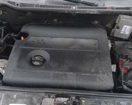 Черный Шкода Фабия, объемом двигателя 1.4 л и пробегом 293 тыс. км за 3850 $, фото 2 на Automoto.ua