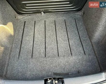 Шкода Фабия 2005 в Казатине на Automoto.ua Черный Шкода Фабия, объемом двигателя 1.4 л и пробегом 184 тыс. км за 4900 $, фото 27 на Automoto.ua