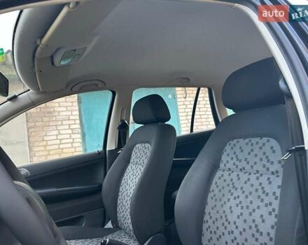 Шкода Фабия 2005 в Казатине на Automoto.ua Черный Шкода Фабия, объемом двигателя 1.4 л и пробегом 184 тыс. км за 4900 $, фото 17 на Automoto.ua