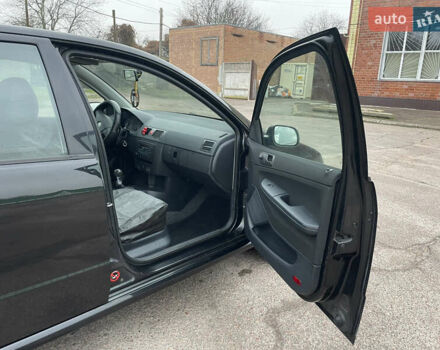 Черный Шкода Фабия, объемом двигателя 1.2 л и пробегом 245 тыс. км за 3450 $, фото 38 на Automoto.ua