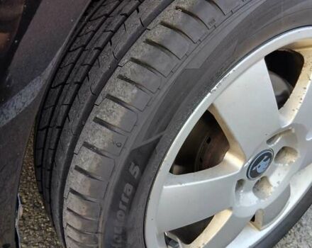 Черный Шкода Фабия, объемом двигателя 1.39 л и пробегом 240 тыс. км за 5000 $, фото 32 на Automoto.ua