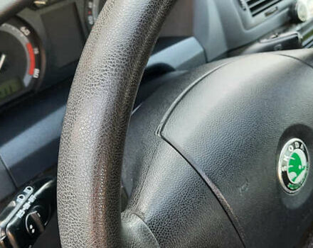 Черный Шкода Фабия, объемом двигателя 1.39 л и пробегом 168 тыс. км за 4600 $, фото 34 на Automoto.ua