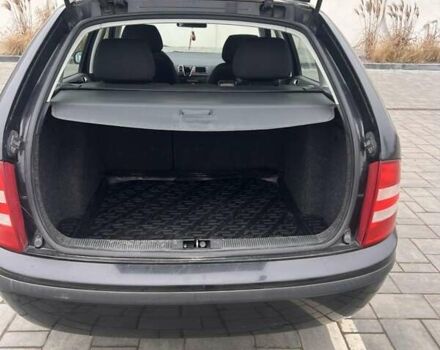 Черный Шкода Фабия, объемом двигателя 1.42 л и пробегом 262 тыс. км за 4200 $, фото 6 на Automoto.ua