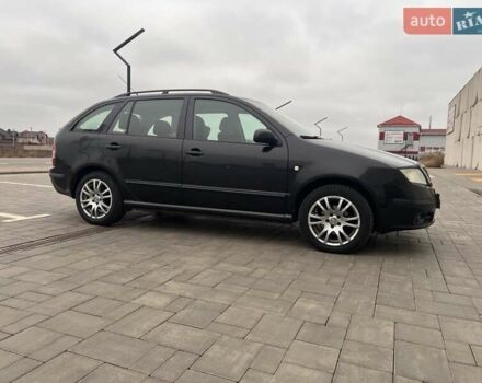 Черный Шкода Фабия, объемом двигателя 1.42 л и пробегом 262 тыс. км за 4200 $, фото 2 на Automoto.ua