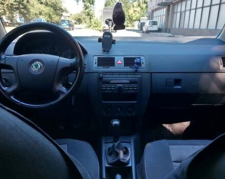 Черный Шкода Фабия, объемом двигателя 1.39 л и пробегом 240 тыс. км за 5300 $, фото 7 на Automoto.ua