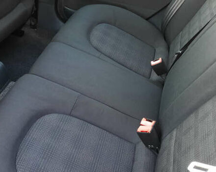 Черный Шкода Фабия, объемом двигателя 1.39 л и пробегом 168 тыс. км за 4600 $, фото 28 на Automoto.ua