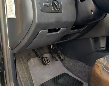 Черный Шкода Фабия, объемом двигателя 1.39 л и пробегом 240 тыс. км за 5000 $, фото 2 на Automoto.ua