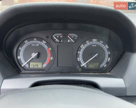 Черный Шкода Фабия, объемом двигателя 1.2 л и пробегом 245 тыс. км за 3450 $, фото 46 на Automoto.ua