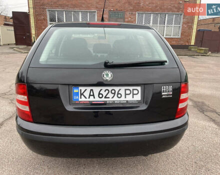 Черный Шкода Фабия, объемом двигателя 1.2 л и пробегом 245 тыс. км за 3450 $, фото 14 на Automoto.ua
