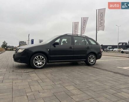 Черный Шкода Фабия, объемом двигателя 1.42 л и пробегом 262 тыс. км за 4200 $, фото 1 на Automoto.ua
