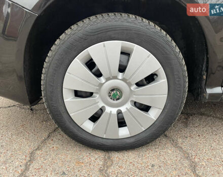 Черный Шкода Фабия, объемом двигателя 1.2 л и пробегом 245 тыс. км за 3450 $, фото 7 на Automoto.ua