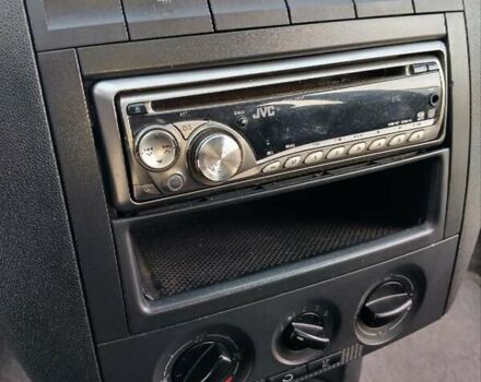 Черный Шкода Фабия, объемом двигателя 1.39 л и пробегом 240 тыс. км за 5000 $, фото 13 на Automoto.ua